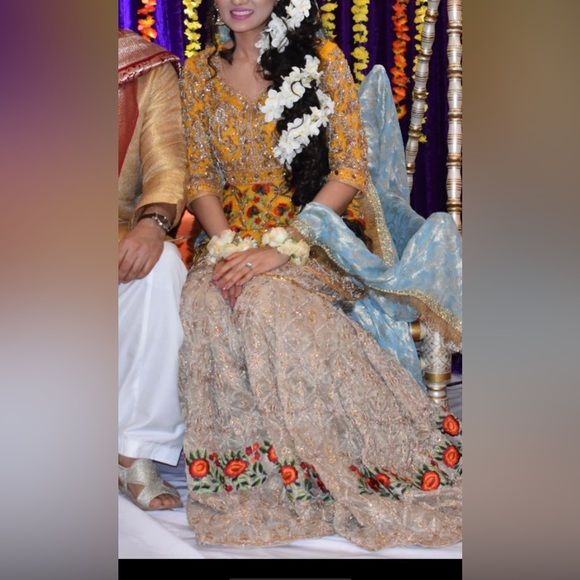 Suffuse by Sana yasir duplicate Mehndi dress - Picture 4 of 4